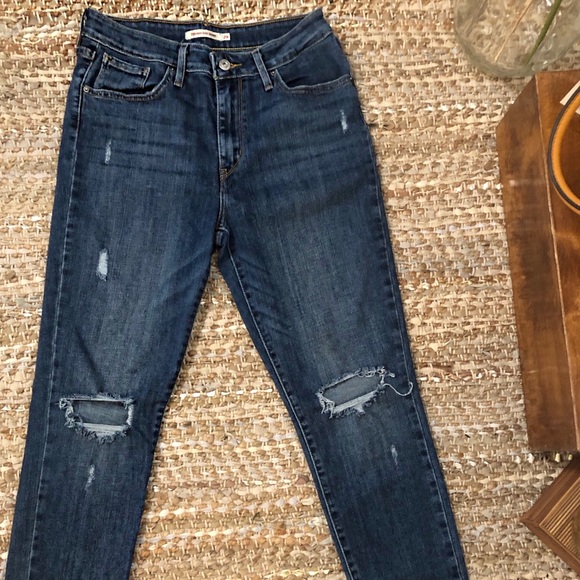 *SOLD* Levi’s 711 Highwaisted Skinny Jeans - Picture 8 of 8